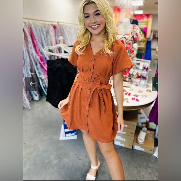 NWT Entro burnt orange puff sleeve button down mini dress with belt, medium - Picture 2 of 7